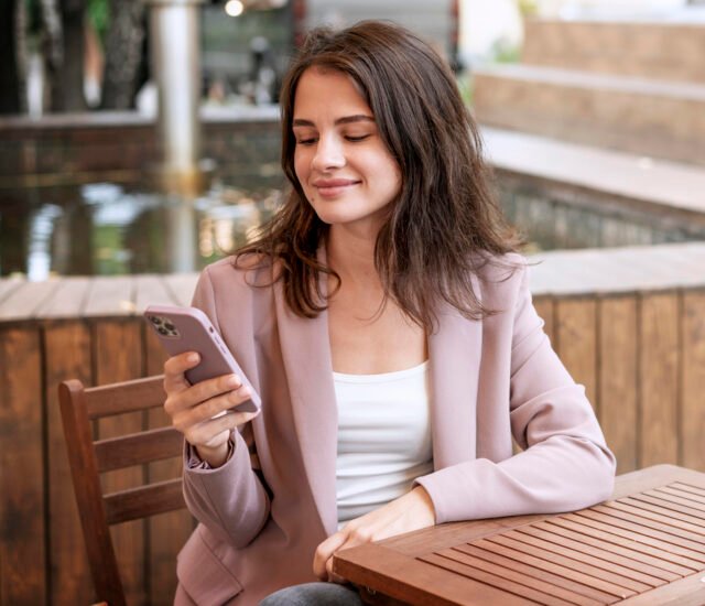 Apps pagos, gratuitos e patrocinados: Qual é a diferença?